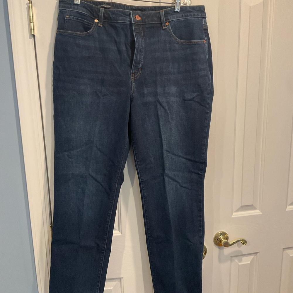 NWOT Talbots STRAIGHT LEG JEANS - ADELAIDE WASH - CURVY FIT